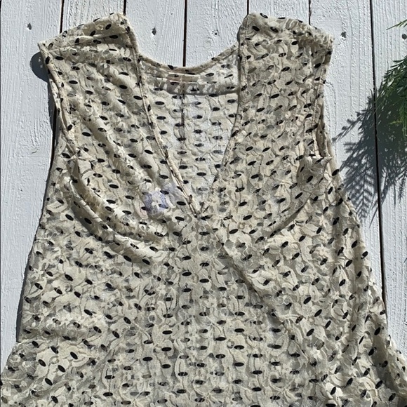 Top - Picture 5 of 6